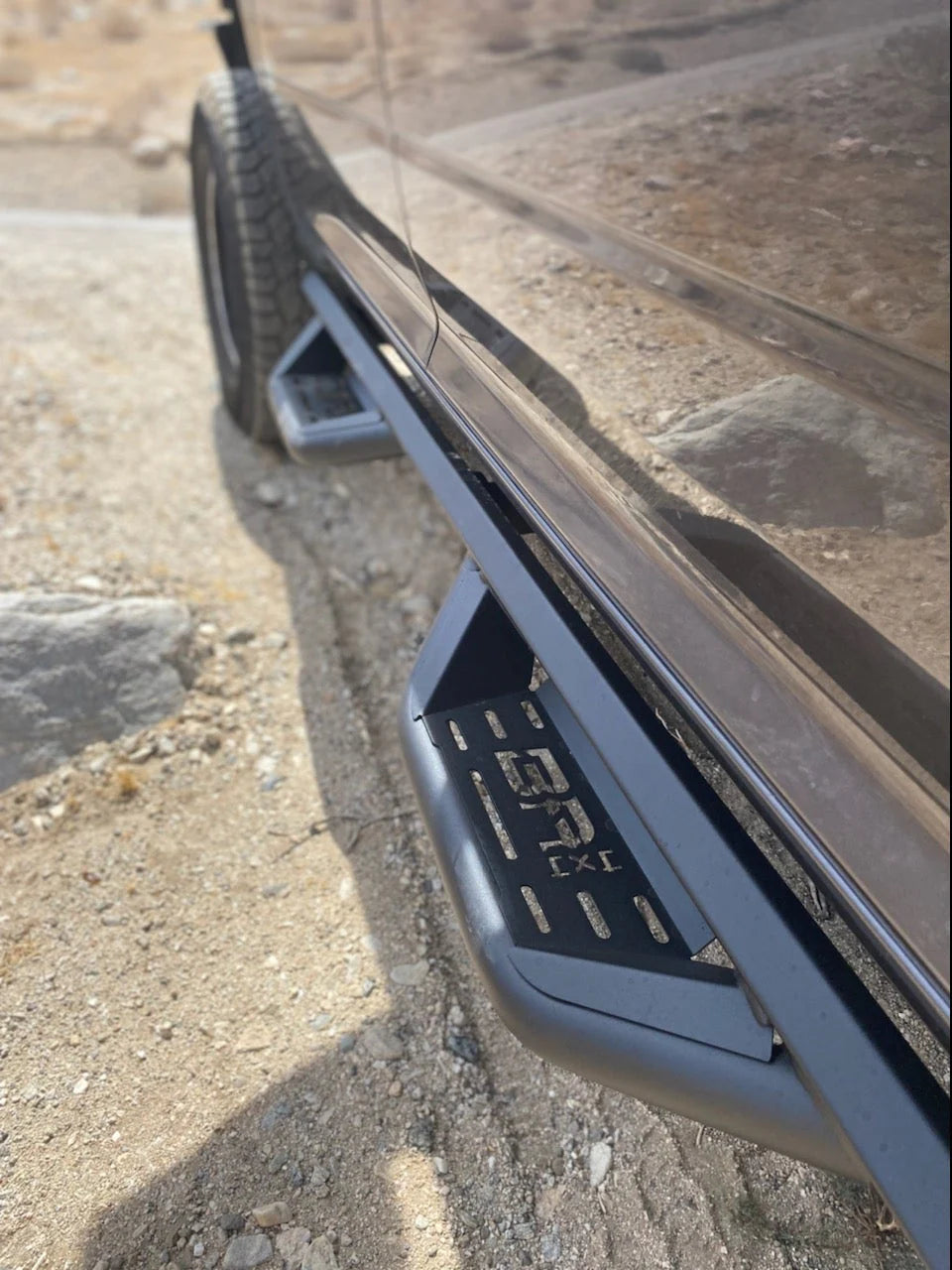 BODY ARMOR 4X4 DODGE RAM 1500 CREW CAB/2018-2023 DODGE RAM 1500 CREW CAB (CLASSIC BODY STYLE) 2010-2023 RAM 2500/3500/4500/5500 CREW CAB AMBUSH SIDE STEPS 2009-2018