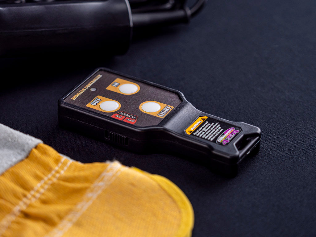 DOBINSONS 12000LB ELECTRIC WINCH WITH SYNTHETIC ROPE