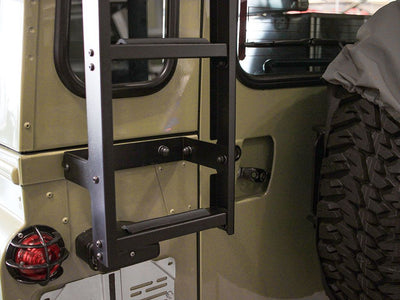 FRONT RUNNER LAND ROVER DEFENDER 90/110 (1983-2016) LADDER